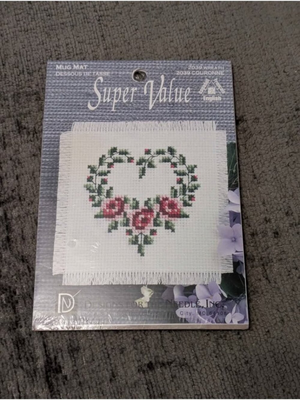 New Mini Vintage Cross Stitch Kit - Heart Wreath Coaster